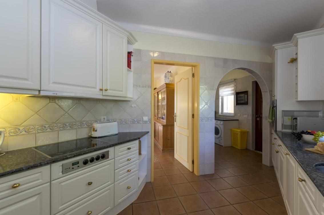 Villa With Beautiful See Views & Spacious Garden Ferragudo  Eksteriør billede