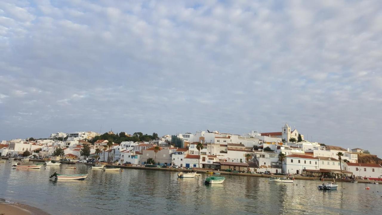 Villa With Beautiful See Views & Spacious Garden Ferragudo  Eksteriør billede