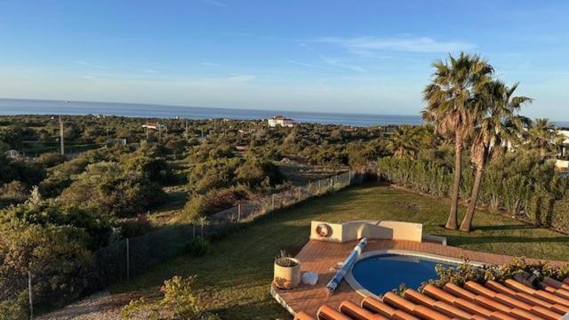 Villa With Beautiful See Views & Spacious Garden Ferragudo  Eksteriør billede