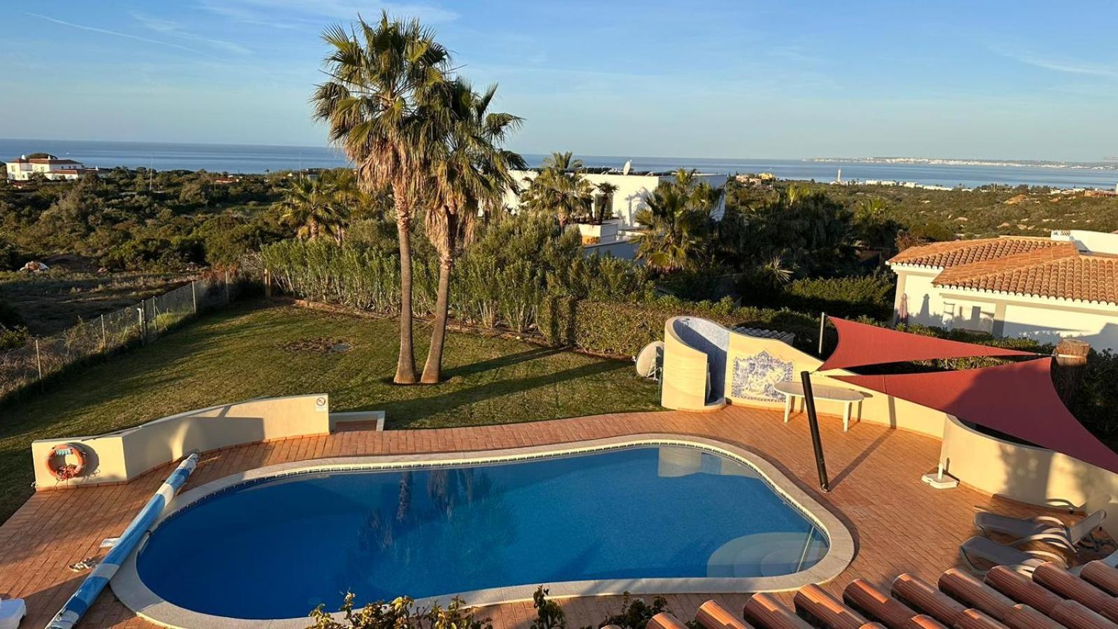 Villa With Beautiful See Views & Spacious Garden Ferragudo  Eksteriør billede